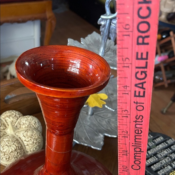 Large Vintage Cherry Wood Veneer Vase - Picture 3 of 6